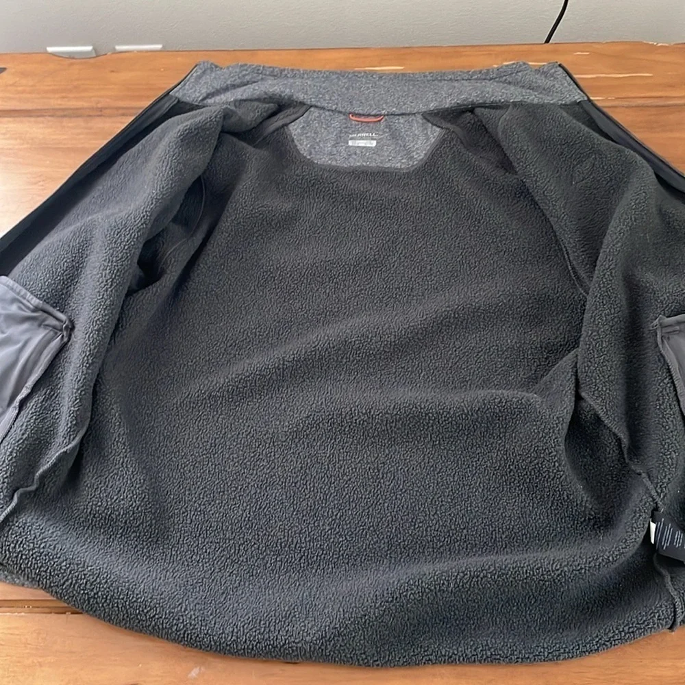 Merrell Full Zip Sweater Size XL